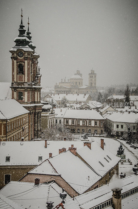 城市雪景-埃格尔，匈牙利