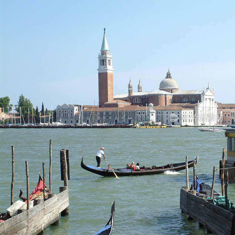 地点:意大利，威尼斯，划船
