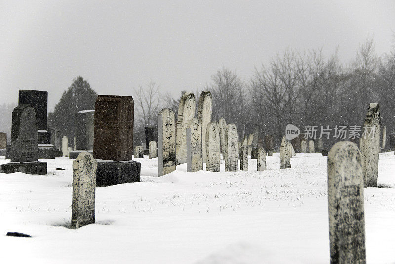 墓地在冬天
