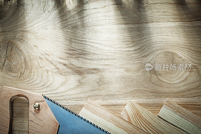 钢锯木材对木板俯视图建设概念