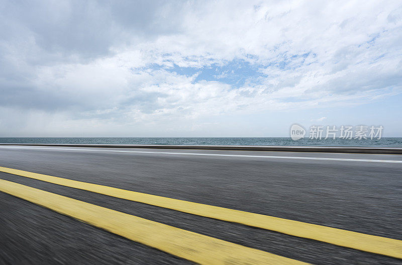 海岸线上的空路