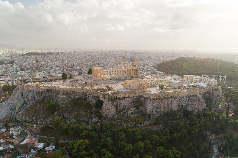 雅典卫城是希腊古老的城堡