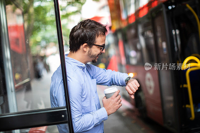 我有时间慢慢喝咖啡