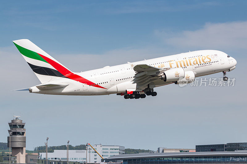 阿联酋航空公司的空客A380飞机在苏黎世