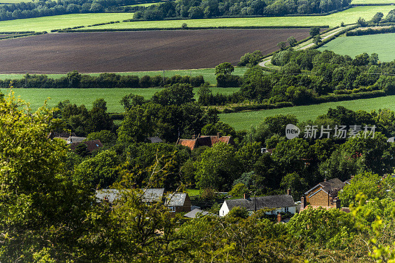 伯顿达塞特山俯瞰英国风景，英国中部的沃里克郡