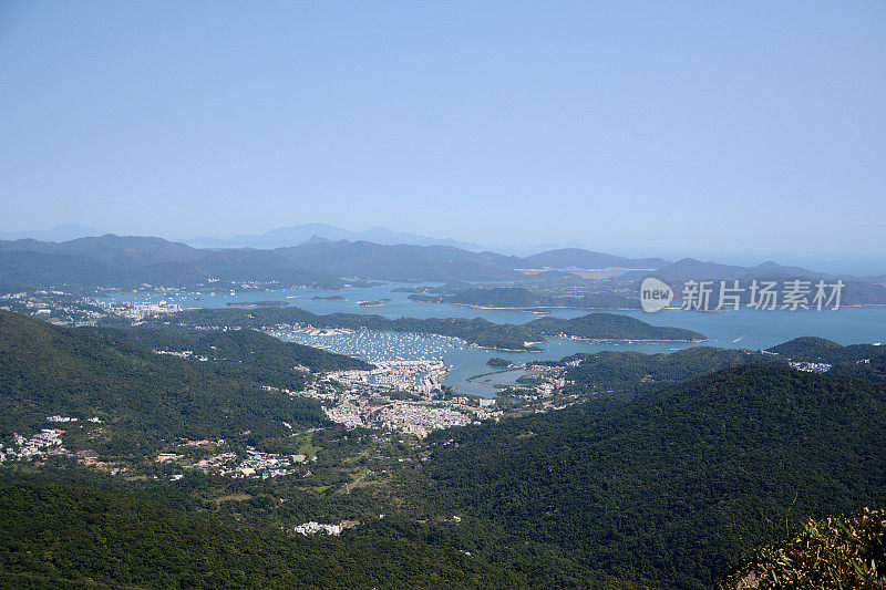 从九龙山顶眺望鹤壁港美景