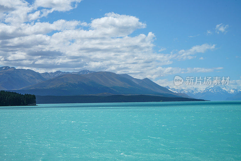 普卡基湖观景台，普卡基湖和库克山在南岛，新西兰