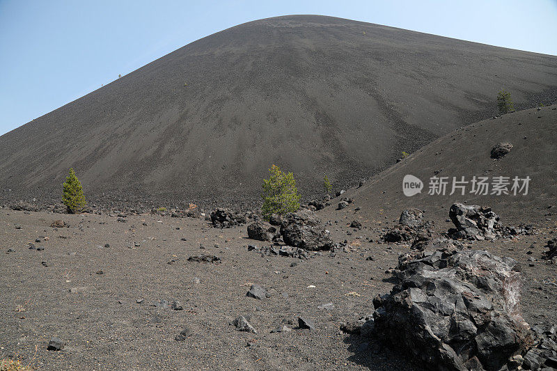 拉森火山国家公园的火山渣锥