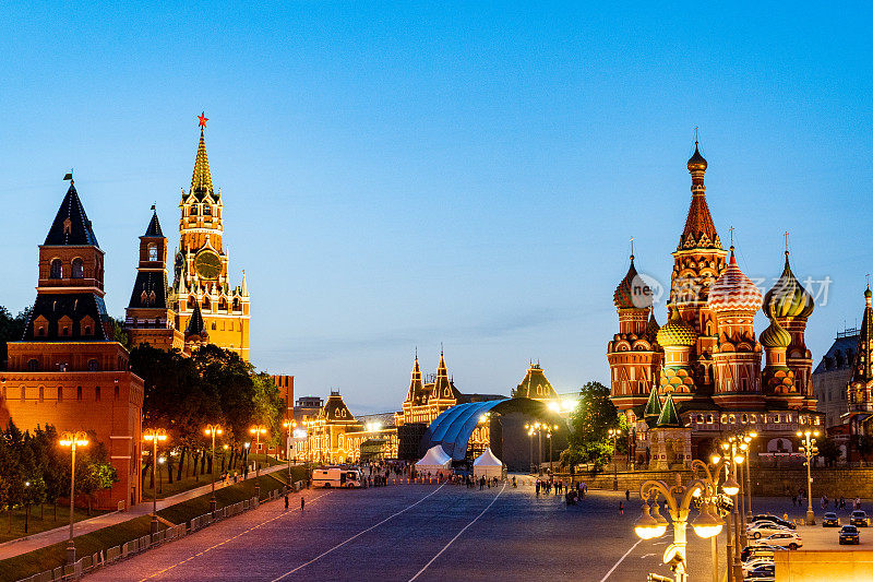 莫斯科克里姆林宫和红场全景夜景。