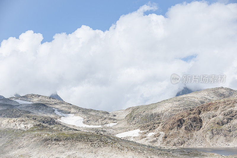 夏天在挪威约顿海门国家公园的高山