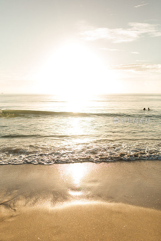 2022年9月，佛罗里达棕榈滩的金色日出
