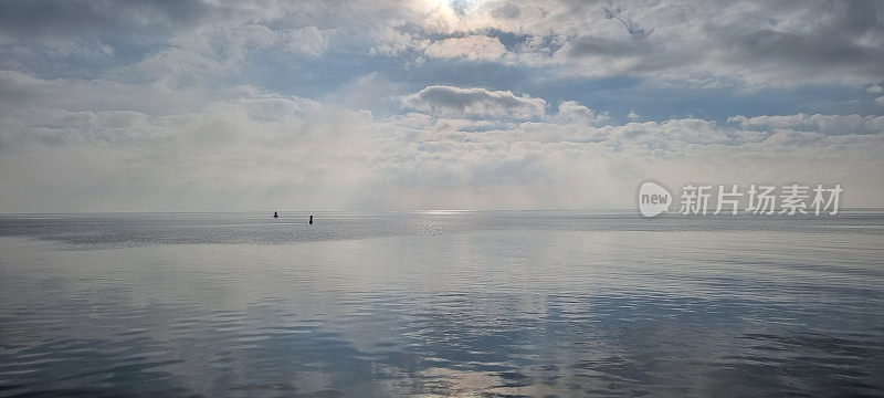 在Texel的Oudeschild与海景停靠