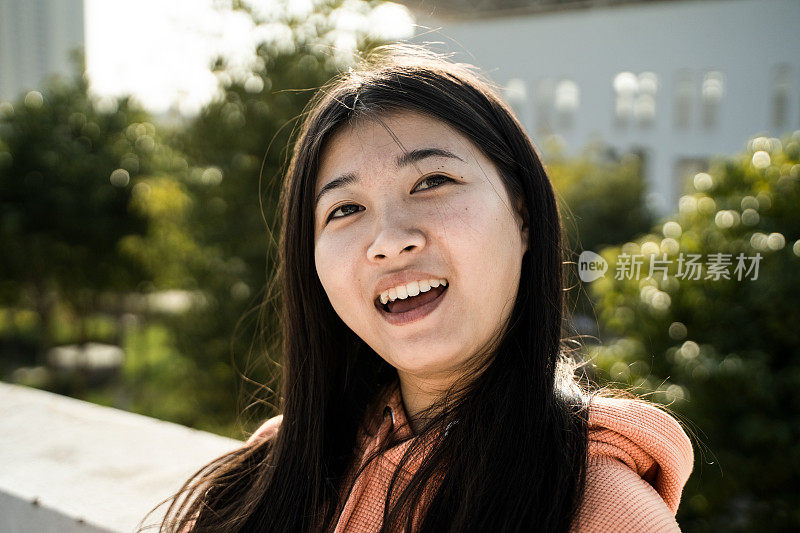 双相情感障碍女孩