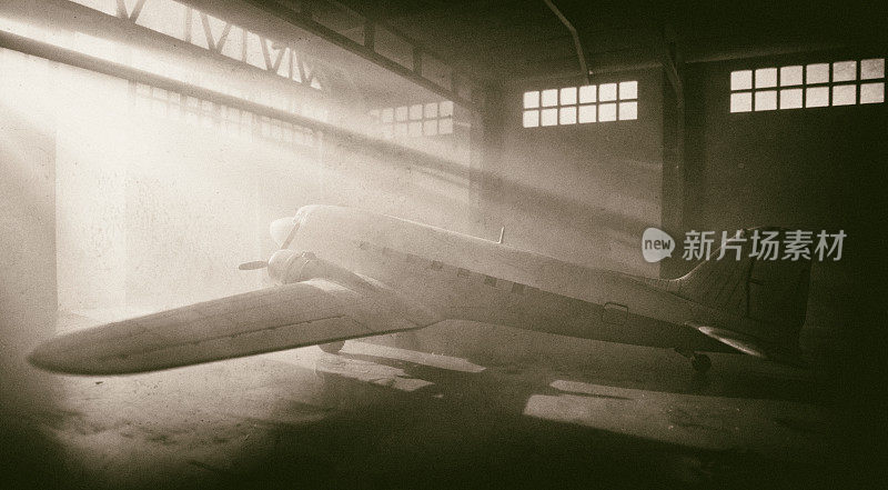 模型DC-3达科他在飞机机库