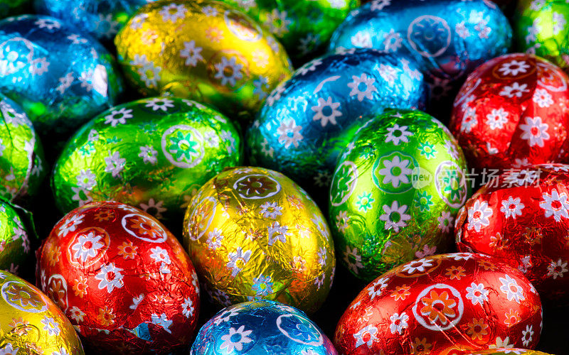 复活节。彩色巧克力蛋的特写