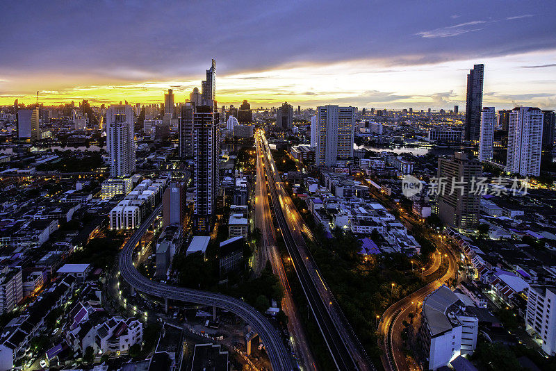 曼谷城市夜景鸟瞰图