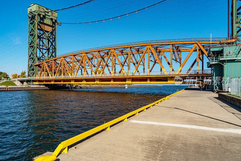 伯灵顿运河升降桥，安大略省，加拿大