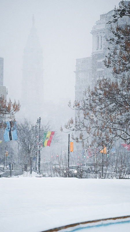 费城中心城市遭遇暴风雪。