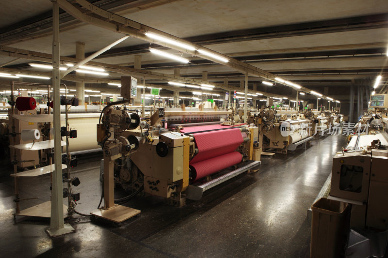 纺织生产-在喷气织机上织造棉织物
