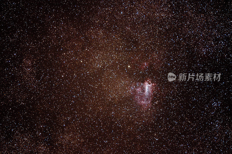 欧米茄星云，也被称为天鹅星云