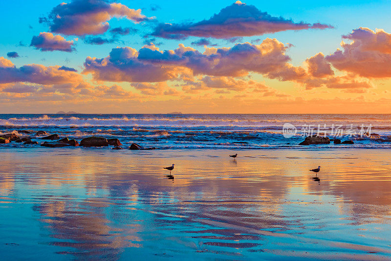 加州海岸，圣地亚哥科罗纳多海滩的日落