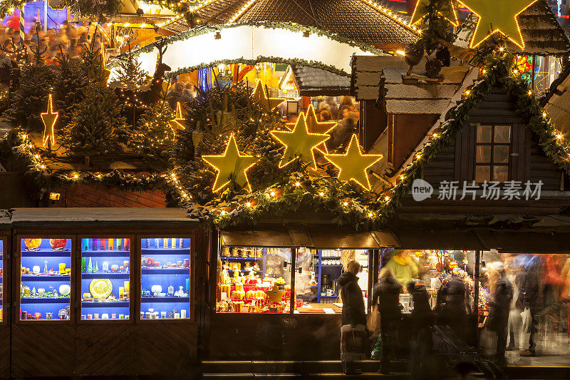 德国斯图加特圣诞夜光市场
