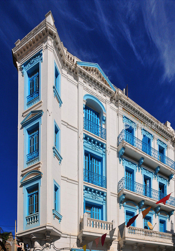 B是的?a、阿尔及利亚:法国殖民建筑