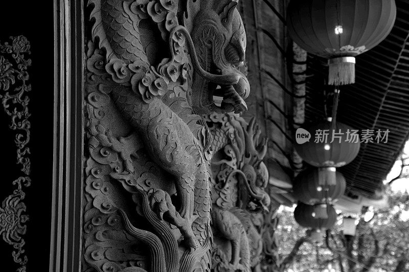 香港大屿山宝莲寺的龙雕