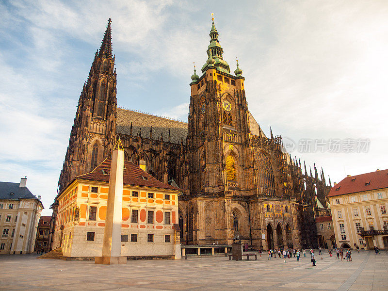 晴朗的早晨，捷克共和国，布拉格城堡，圣维塔斯大教堂