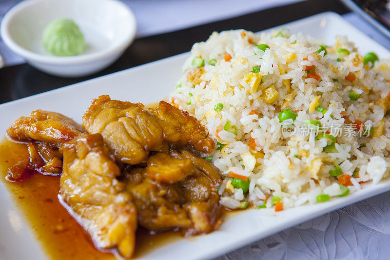 鸡炒饭