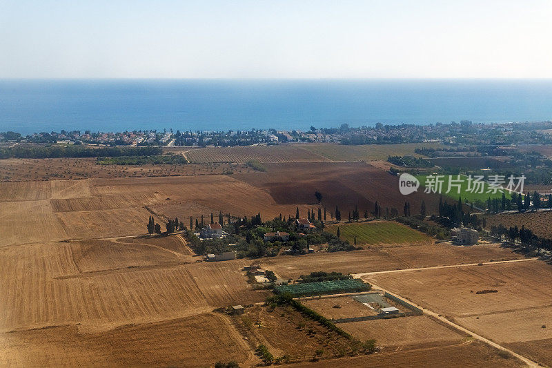 鸟瞰Pervolia村，塞浦路斯