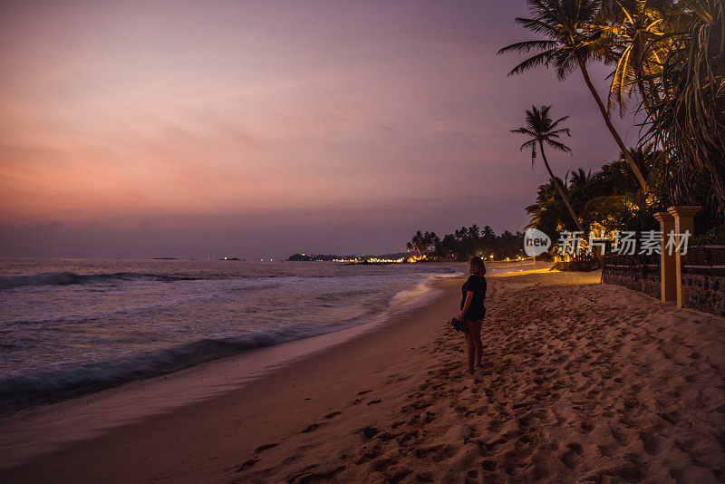 斯里兰卡黄昏的沙滩