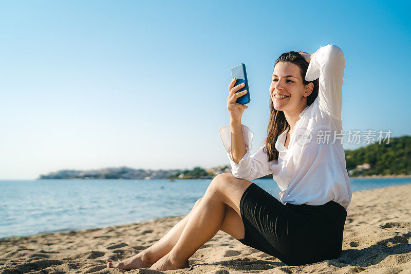 在海滩上自拍