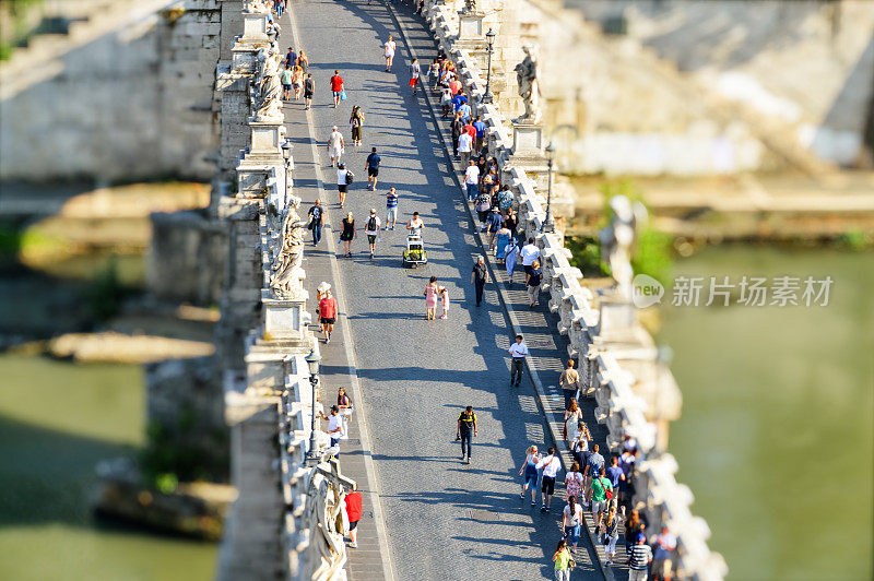 倾斜移位效应，意大利罗马的圣安杰洛桥
