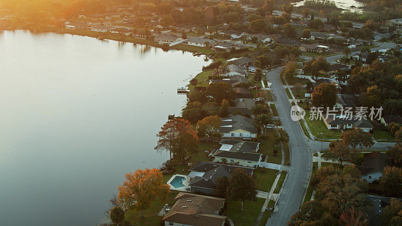 湖滨住宅在朗伍德，佛罗里达日出-空中