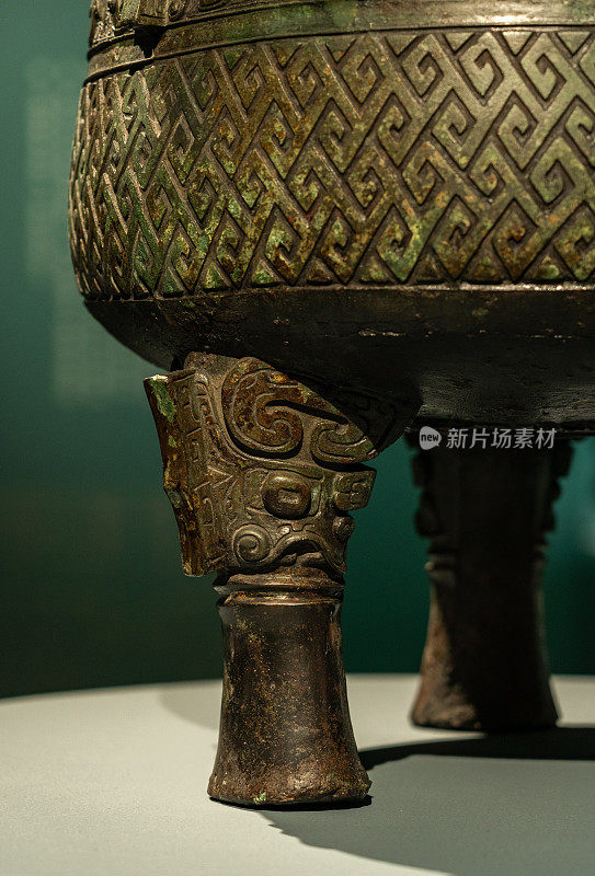 中国古代青铜鼎腿特写