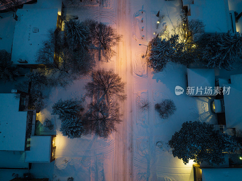 冬天，北约克地区贵族住宅区的雪夜