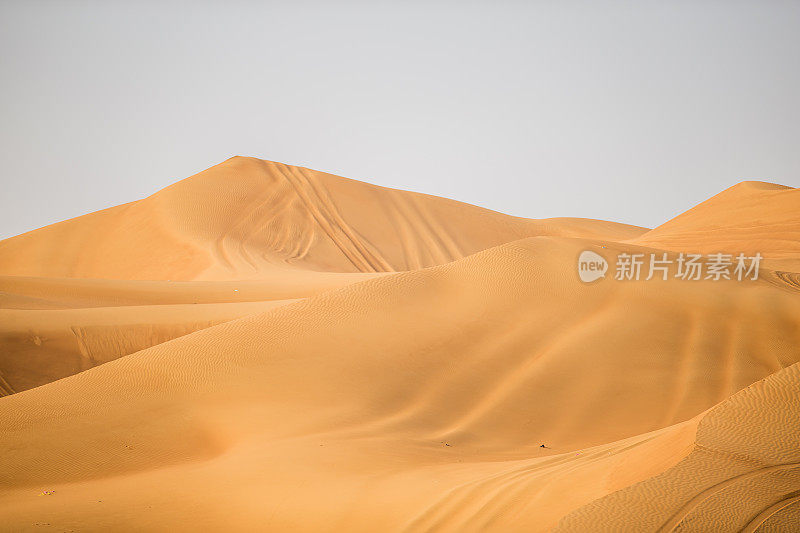 阿拉伯沙丘的沙漠山脉，迪拜