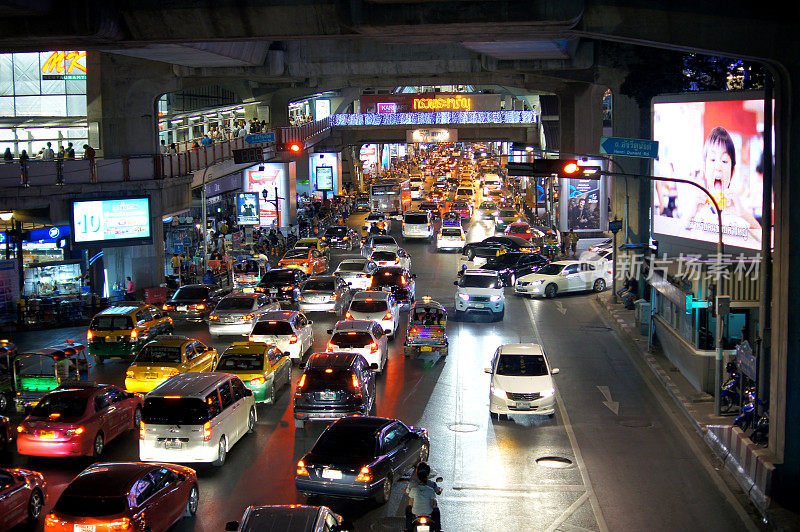 曼谷的交通高峰时间