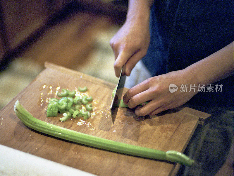 芹菜是填料