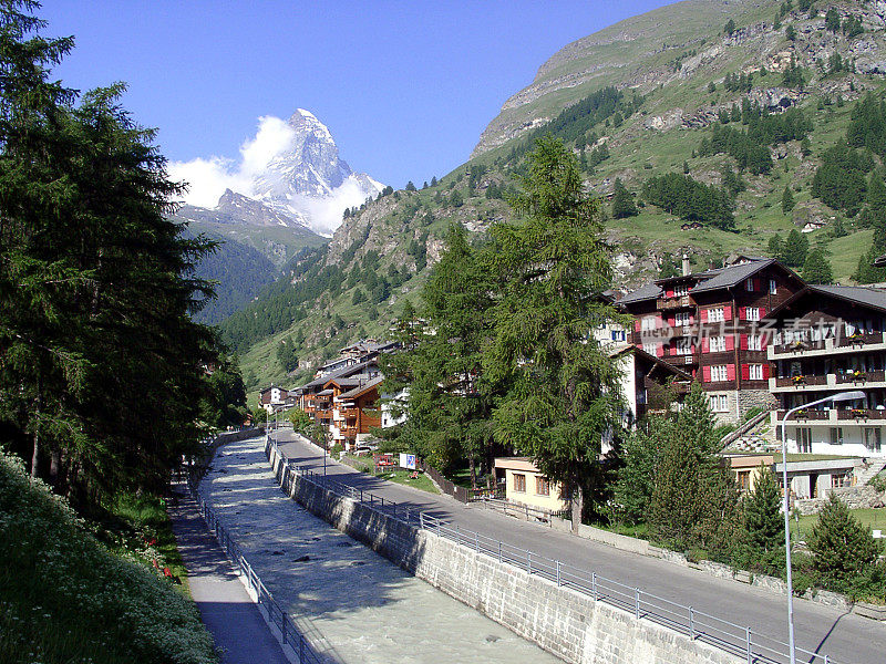 阿尔卑斯山，泽马特镇的马特洪峰景色