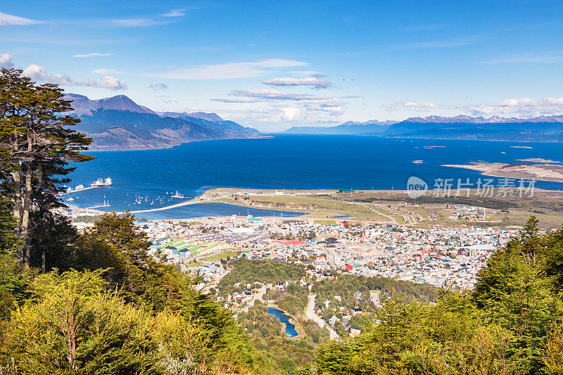 阿根廷火地岛乌斯怀亚和比格尔海峡的景色