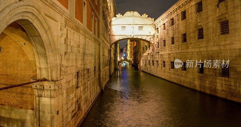 意大利威尼斯夜晚的叹息桥