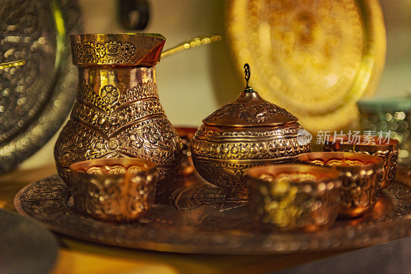 传统的波斯尼亚或土耳其咖啡在萨拉热窝，波斯尼亚和黑塞哥维那