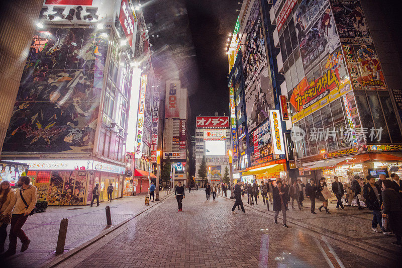 新宿的夜晚