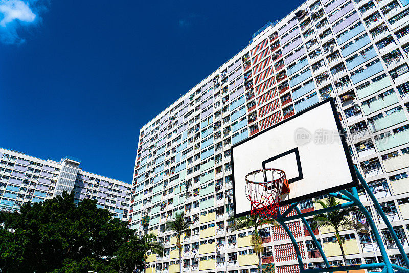 香港历史最悠久的公共屋村-彩虹屋