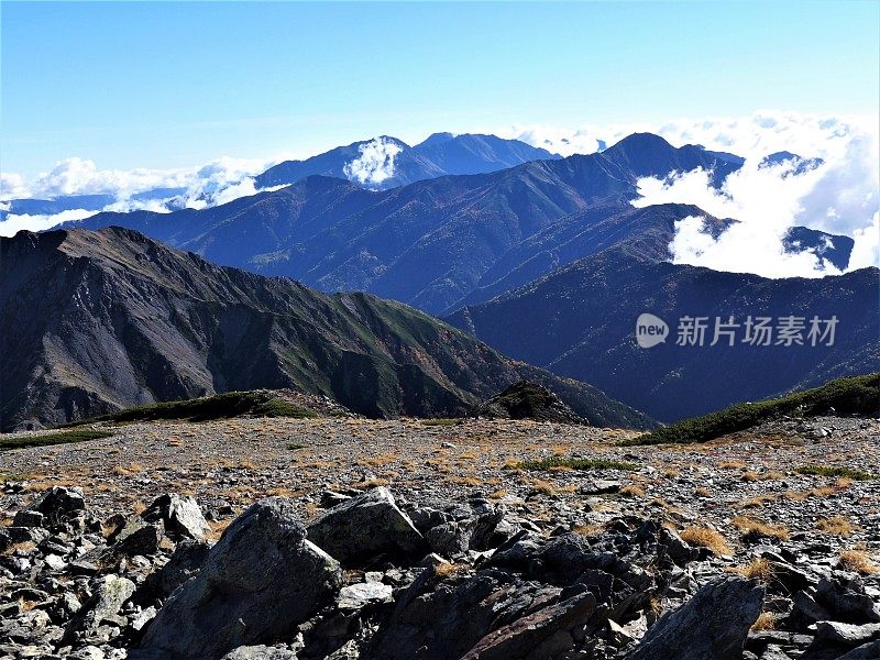 日本山梨县和静冈县的稻岭岭