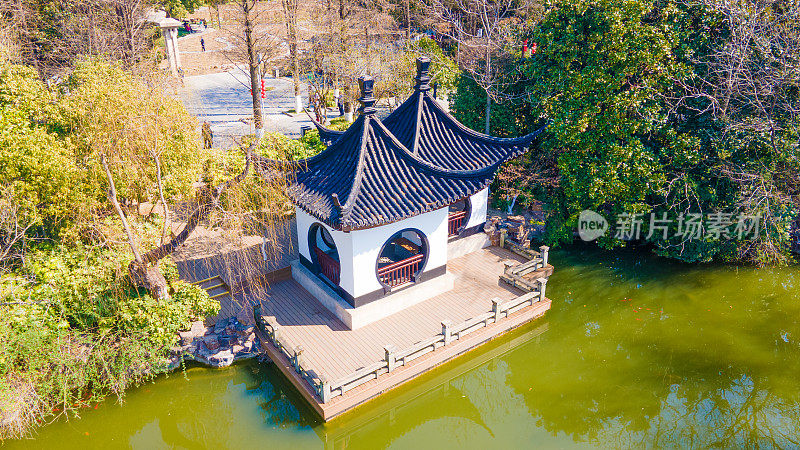 中国江苏省常州红梅公园、文笔塔与天宁寺