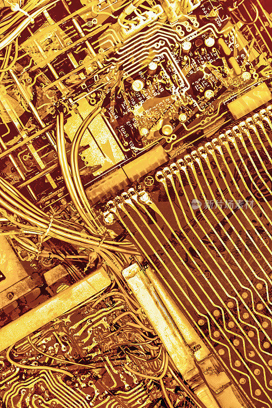 单色金色黄色程式化超现实电子电路板细节艺术表现