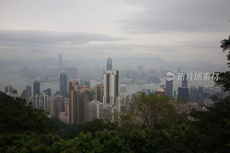 从太平山顶眺望香港天际线